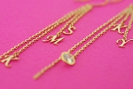 イニシャルピアス