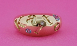 ピンキーリングを名前入りで