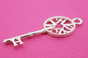 名前ネックレス