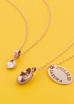 ベビーネックレス